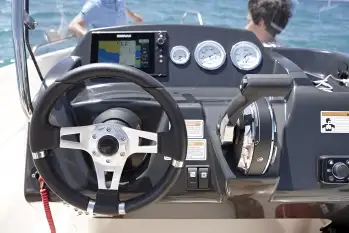 Łódź Quicksilver 445 - dostępna jeszcze przed sezonem 2021 - zdjęcie 1